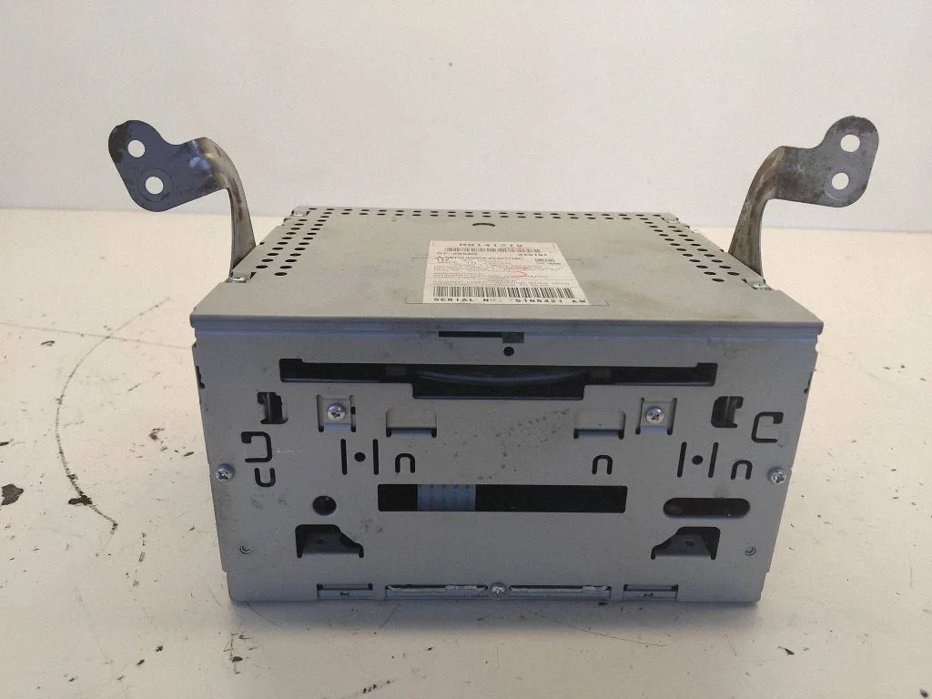 Radio/CD/DVD atskaņotājs/navigācija MN141319