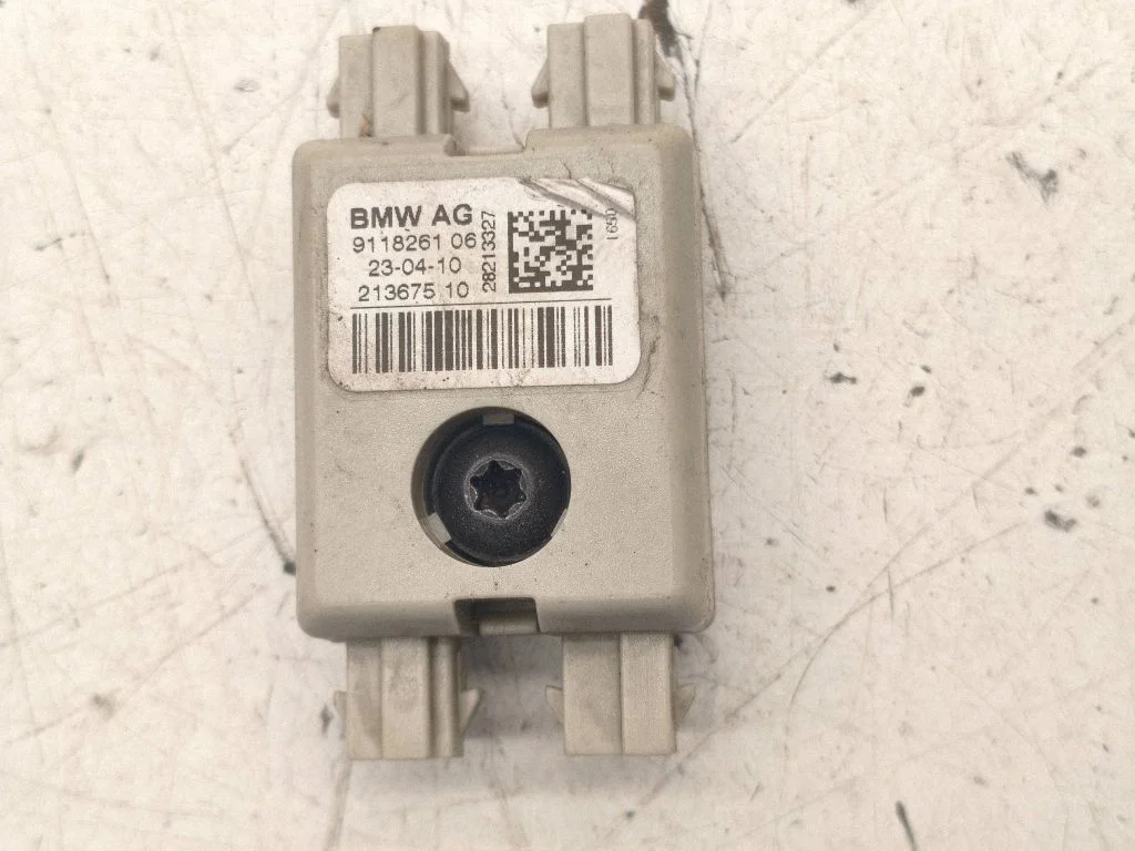 Antenas pastiprinātājs 911826106