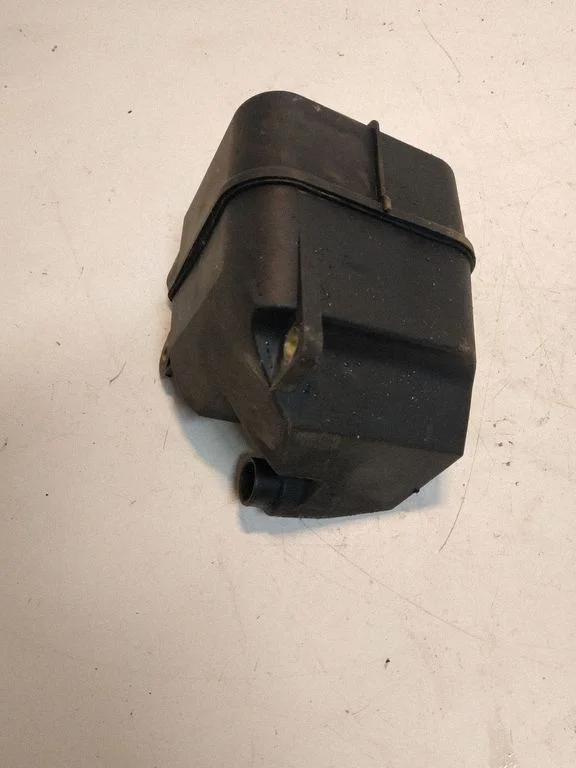 Kartera ventilācija/caurulīte(-s)/šļūtene(-s) 8692211
