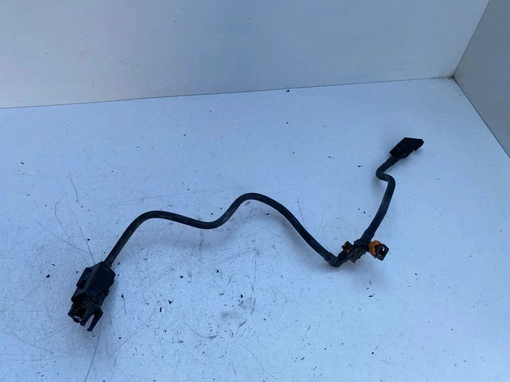 Fuel line/pipe/hose – Toyota RAV 4 (XA50) (2018-)