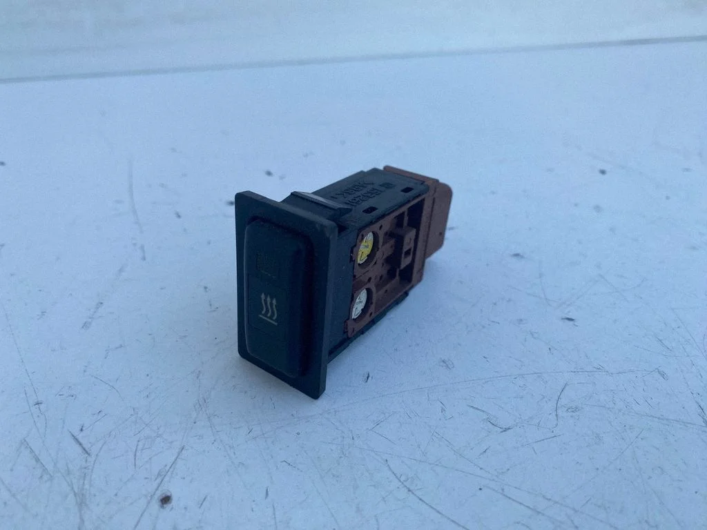 Windscreen/window heater switch 153337