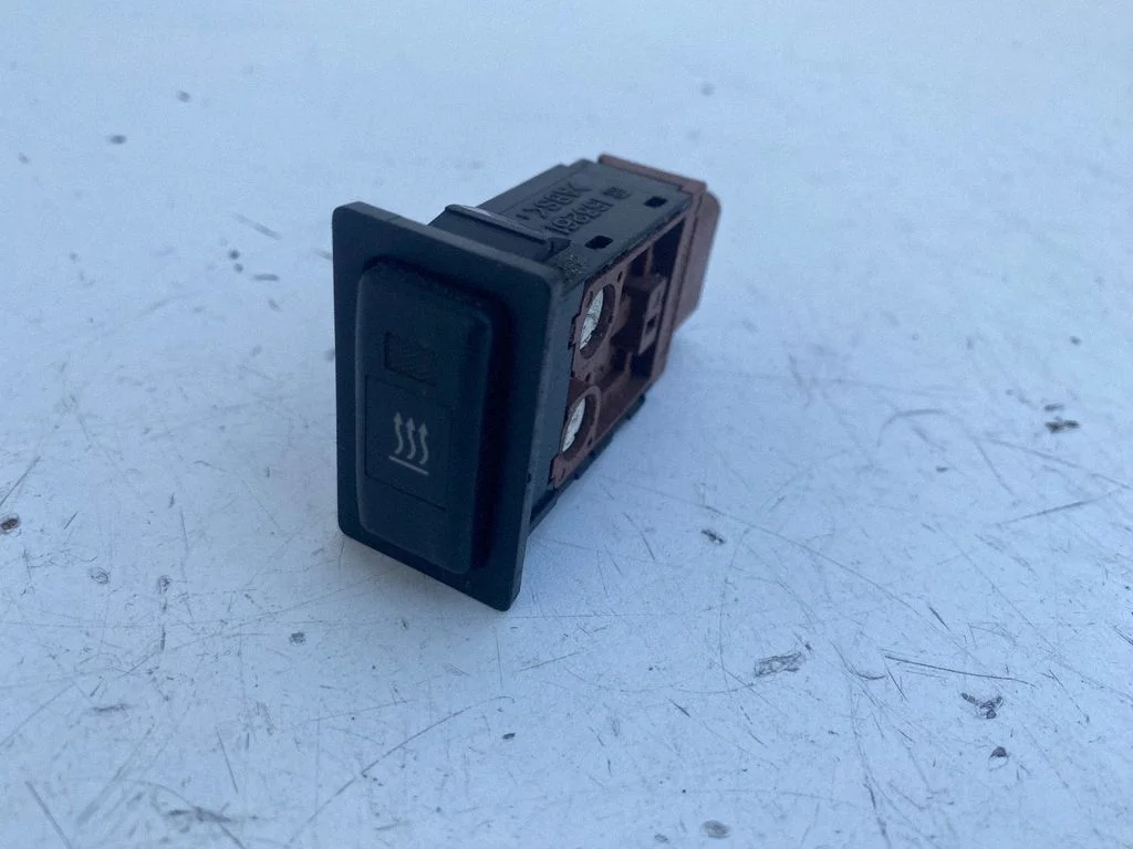Windscreen/window heater switch 153337
