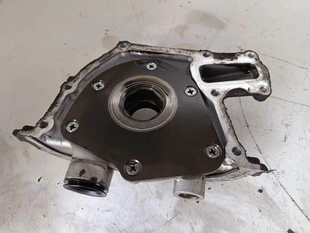 Oil pump – Opel Insignia A (2008-2017)