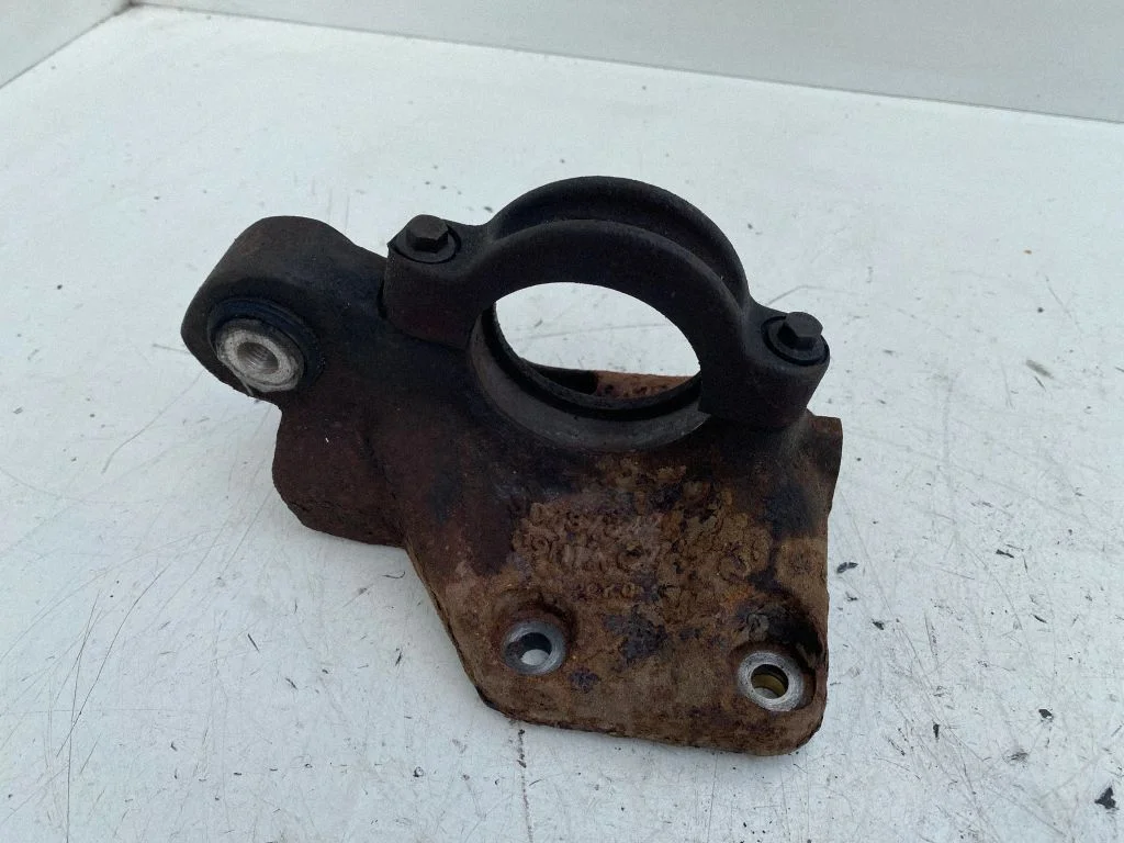 Driveshaft support bearing bracket – Volvo V60 (2011-2013)