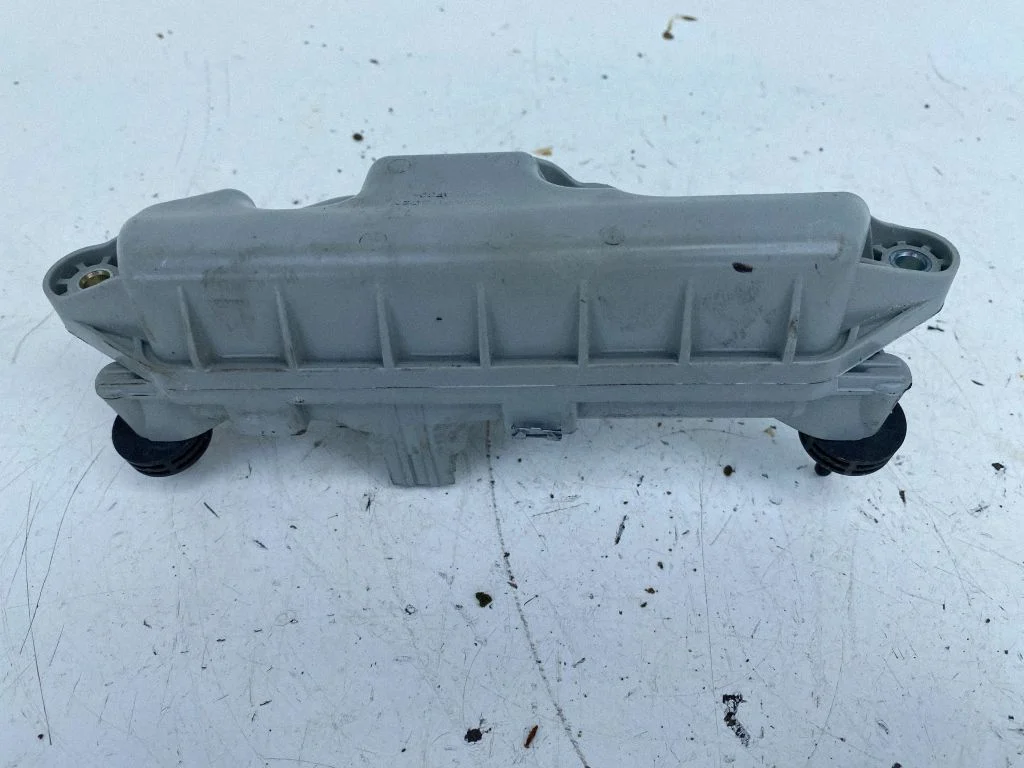 Vacuum air tank – Volvo V40 (2012-2019)