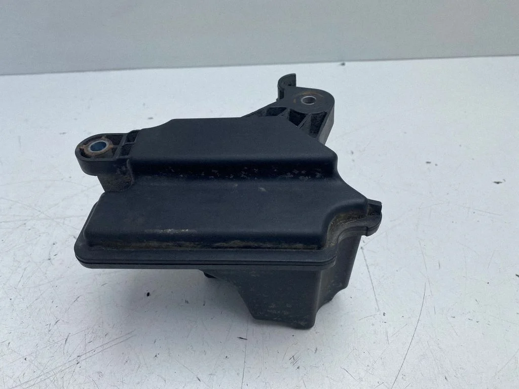 Vacuum air tank – Ford Mondeo MK IV (2007-2014)
