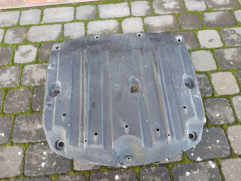 Trunk boot underbody cover/under tray 5840153010
