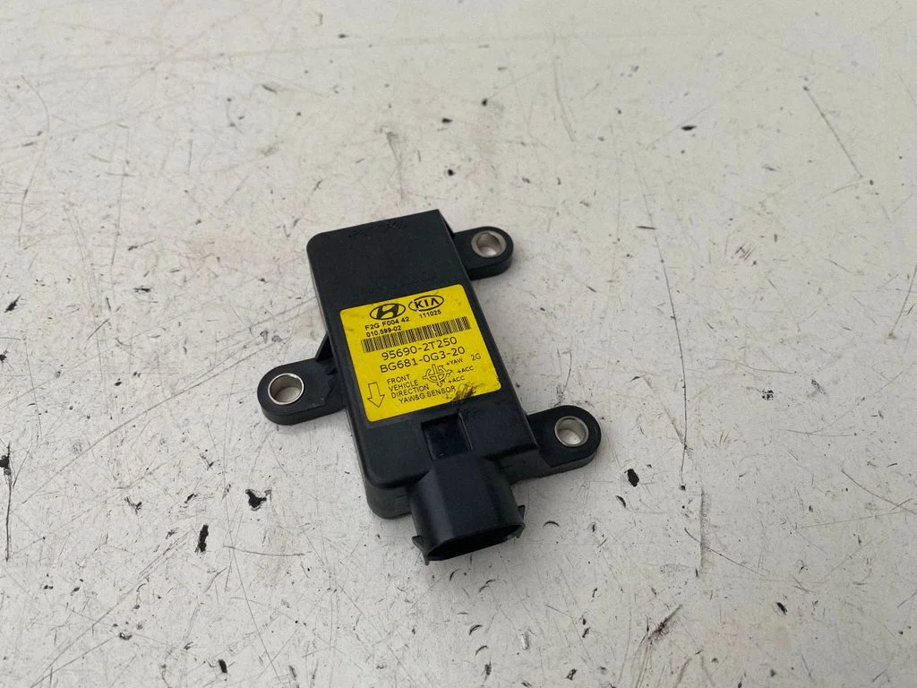 ESP (stabilitātes sistēmas) sensors (paātrinājuma sensors) – Hyundai i40 (2011-)