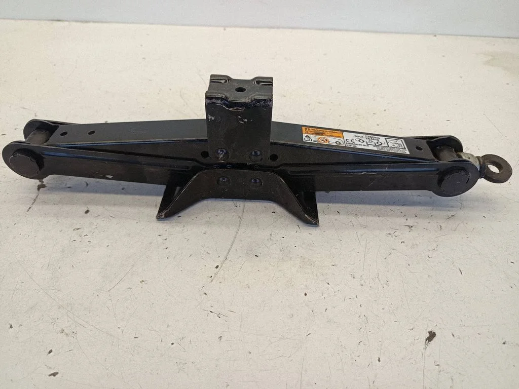 Domkrats PJM1200 – Mitsubishi Eclipse Cross (2018-)