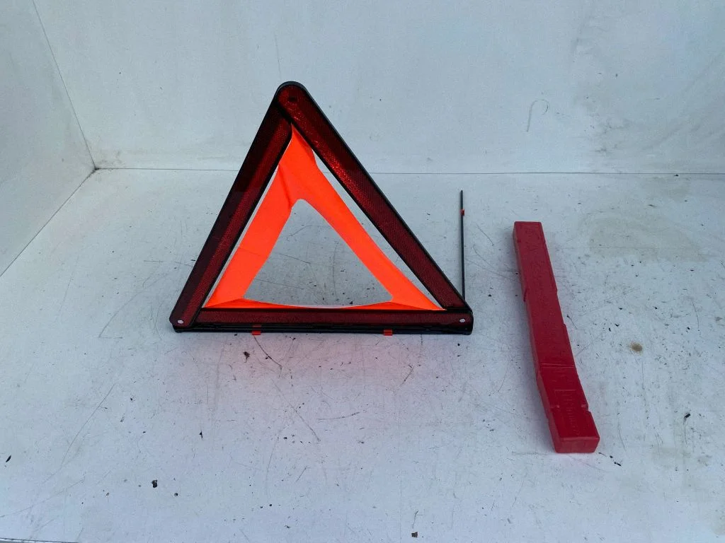 Emergency warning sign – BMW 3 Series F30 F35 F31 (2012-2018)