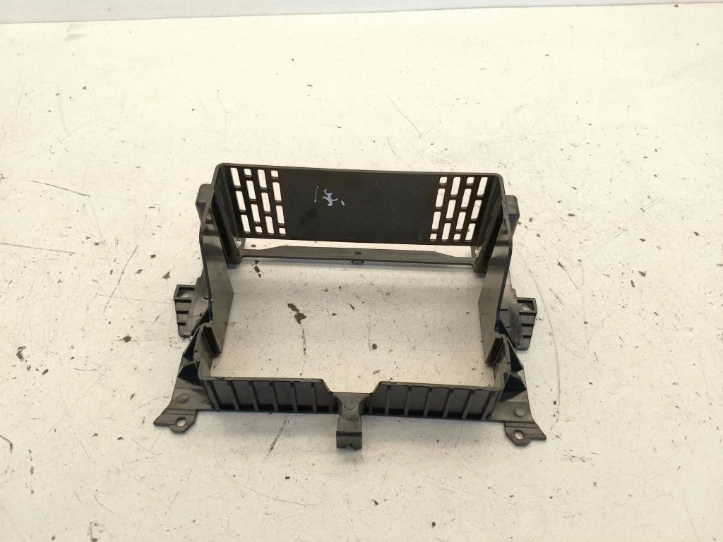 Radio/GPS head unit trim A6396891031