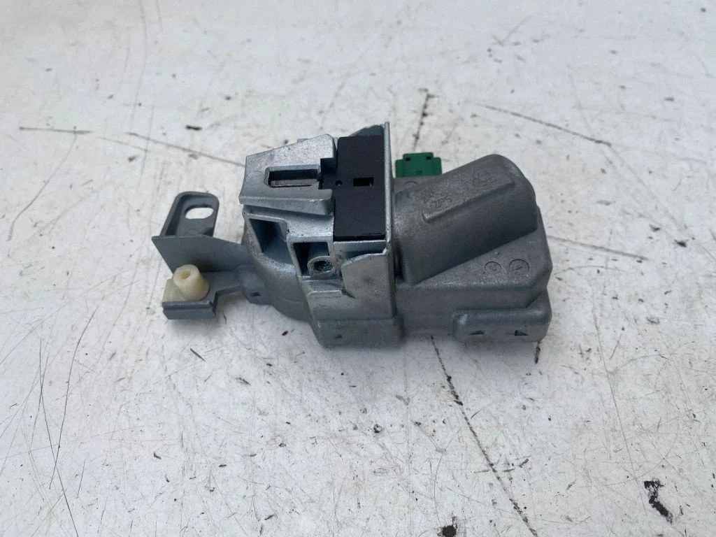 Steering wheel lock – Volvo V60 (2013-2018)