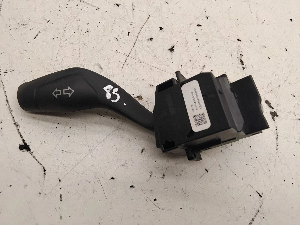 Indicator stalk AV6T13335AC