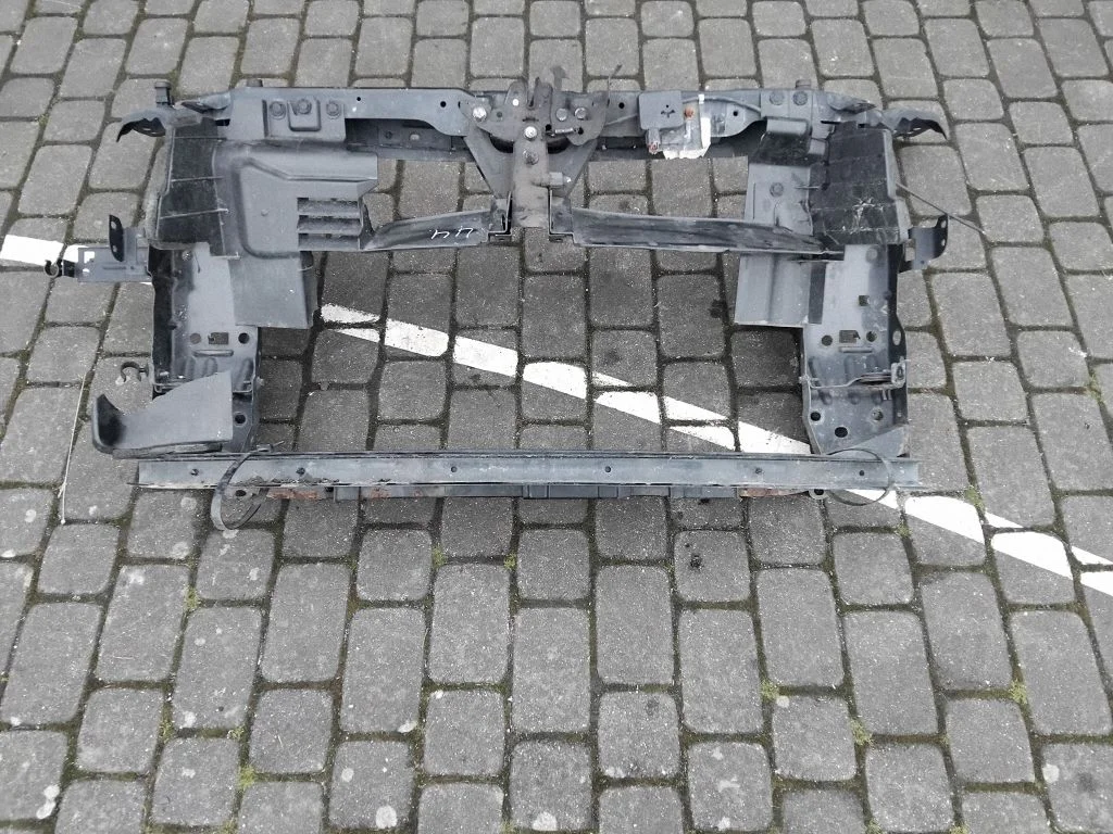 Radiator trim 62820JD50A