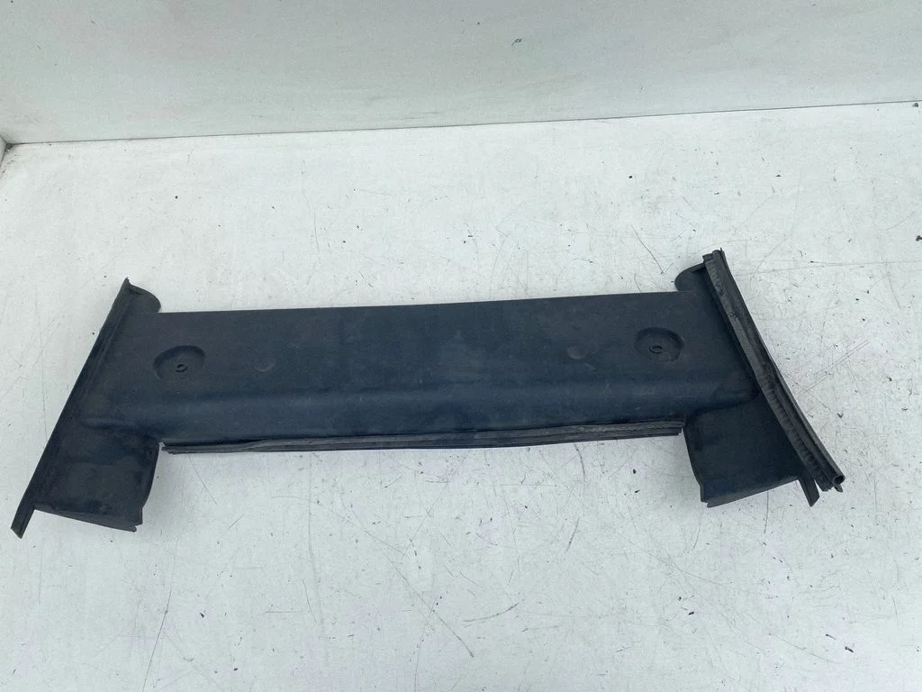 Radiatoru apdare – Volvo S80 (1999-2003)