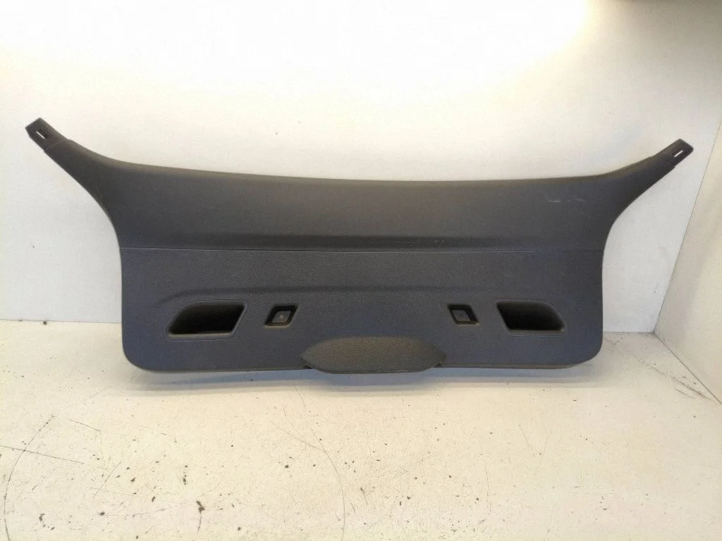 Tailgate trim – BMW 1 Series F20 F21 (2011-2019)