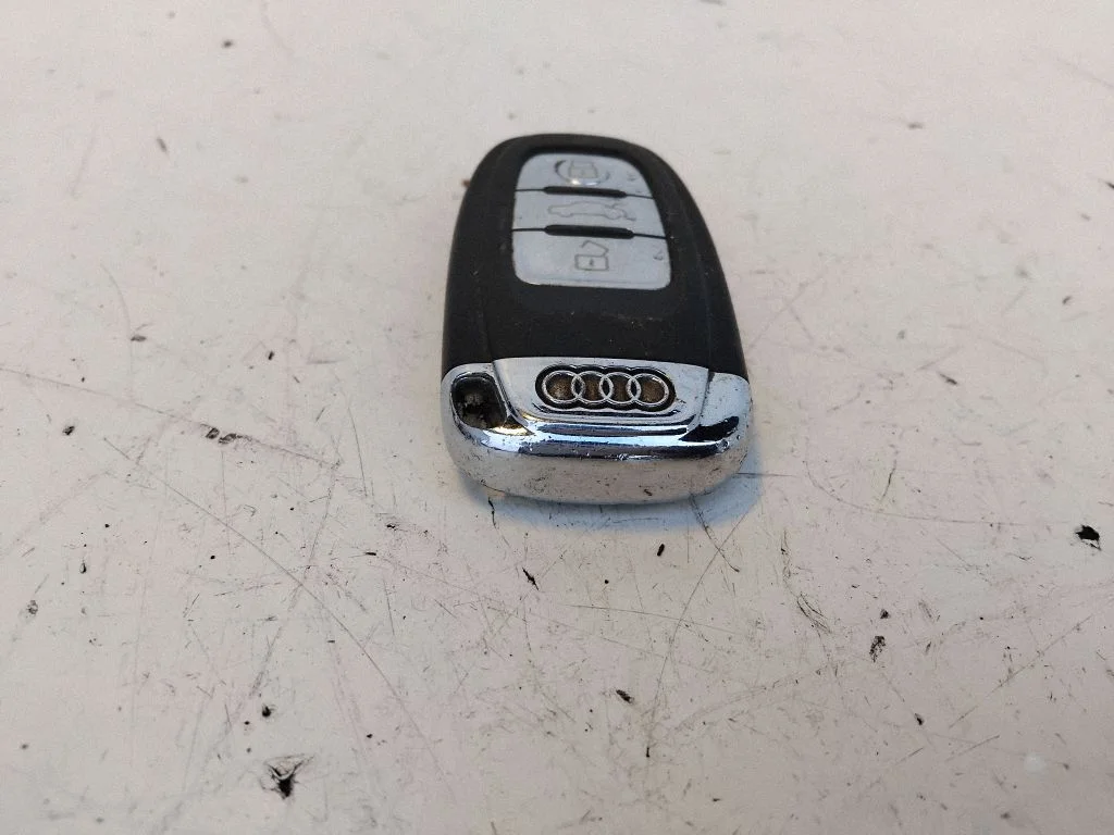 Süütevõti/kaart 8T0959754D