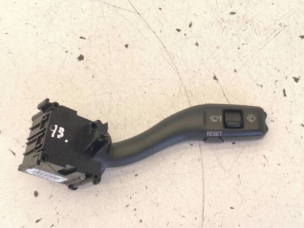 Klaasipuhastite hoob – Audi A6 Allroad C6 (2006-2011)