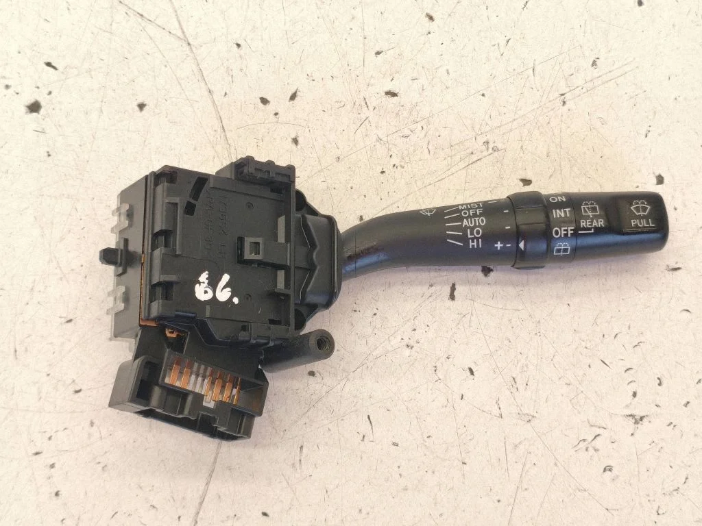 Wiper control stalk – Toyota Avensis T250 (2003-2006)