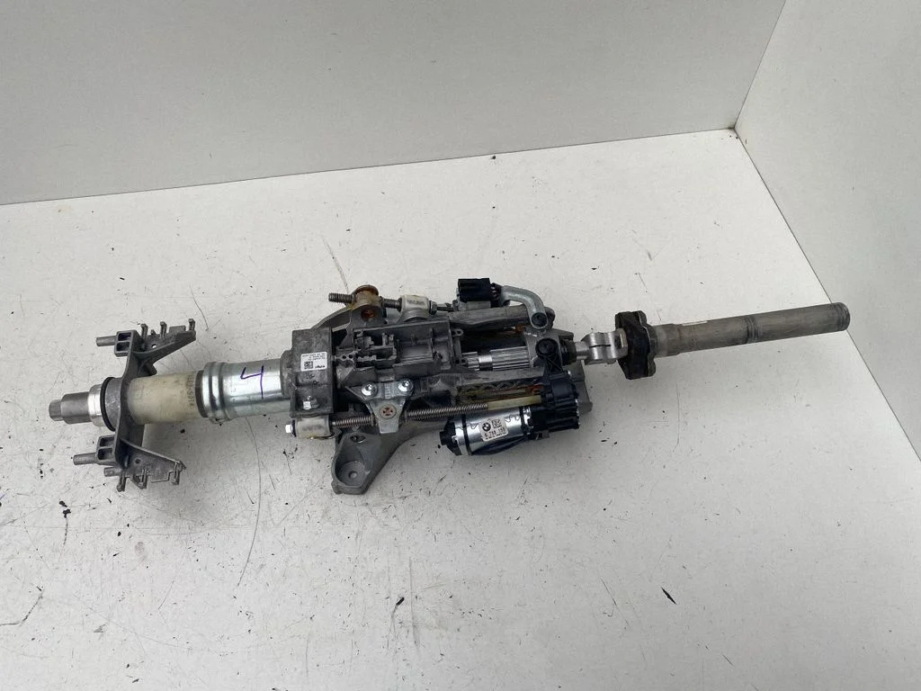 Steering wheel axle set 6788155