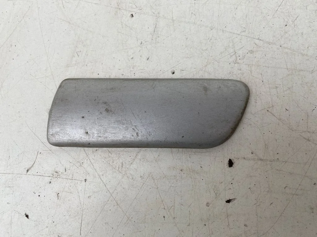 Fender trim (molding) – right