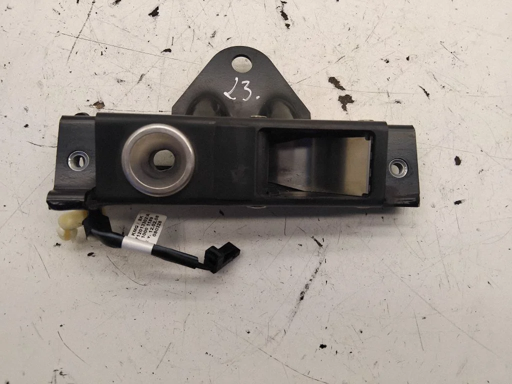 Convertible roof lock/latch 8P7871444B