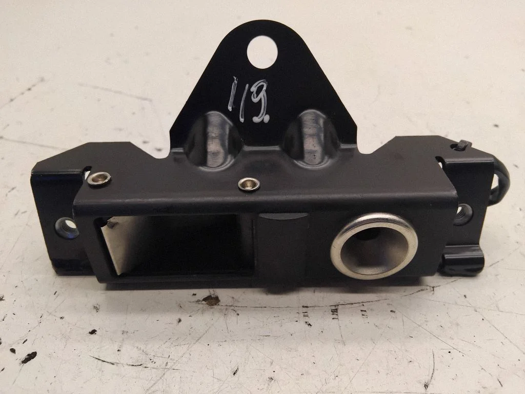 Convertible roof lock/latch 8P7871443D