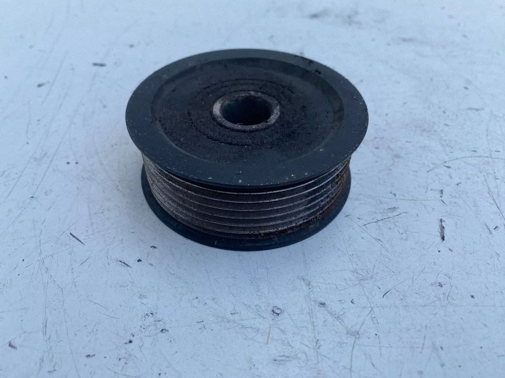 Belt tensioner pulley