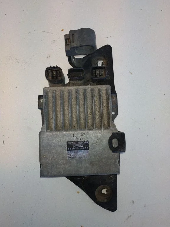 Fuel injection control unit/module – Toyota RAV 4 (XA30) (2006-2016)