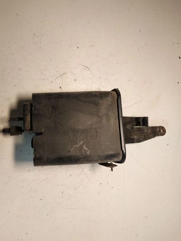 Active carbon filter fuel vapour canister – Volvo V70 (2005-2008)