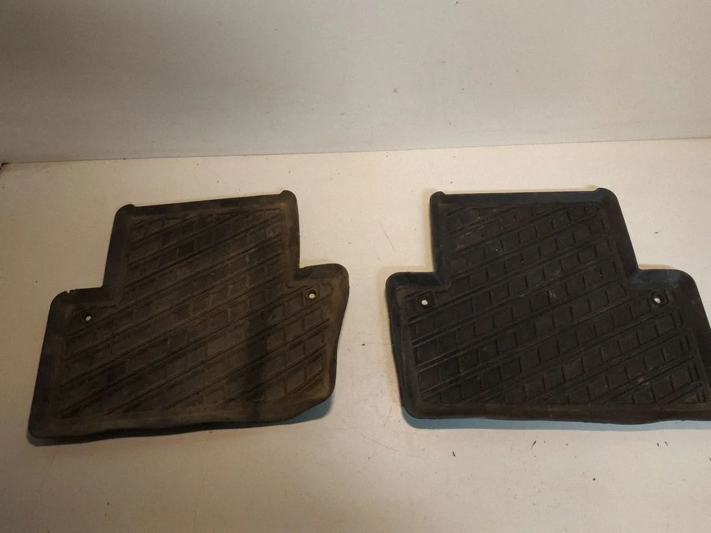 Car floor mat set – Volvo V70 (2005-2008)