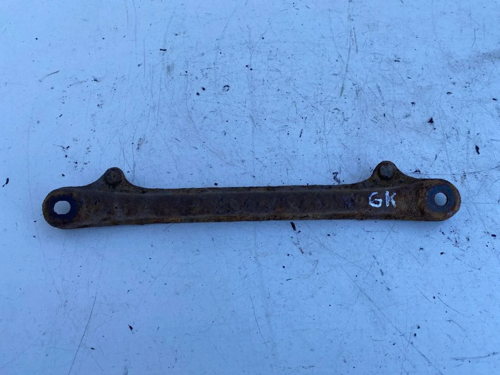 Other rear suspension part – rear left