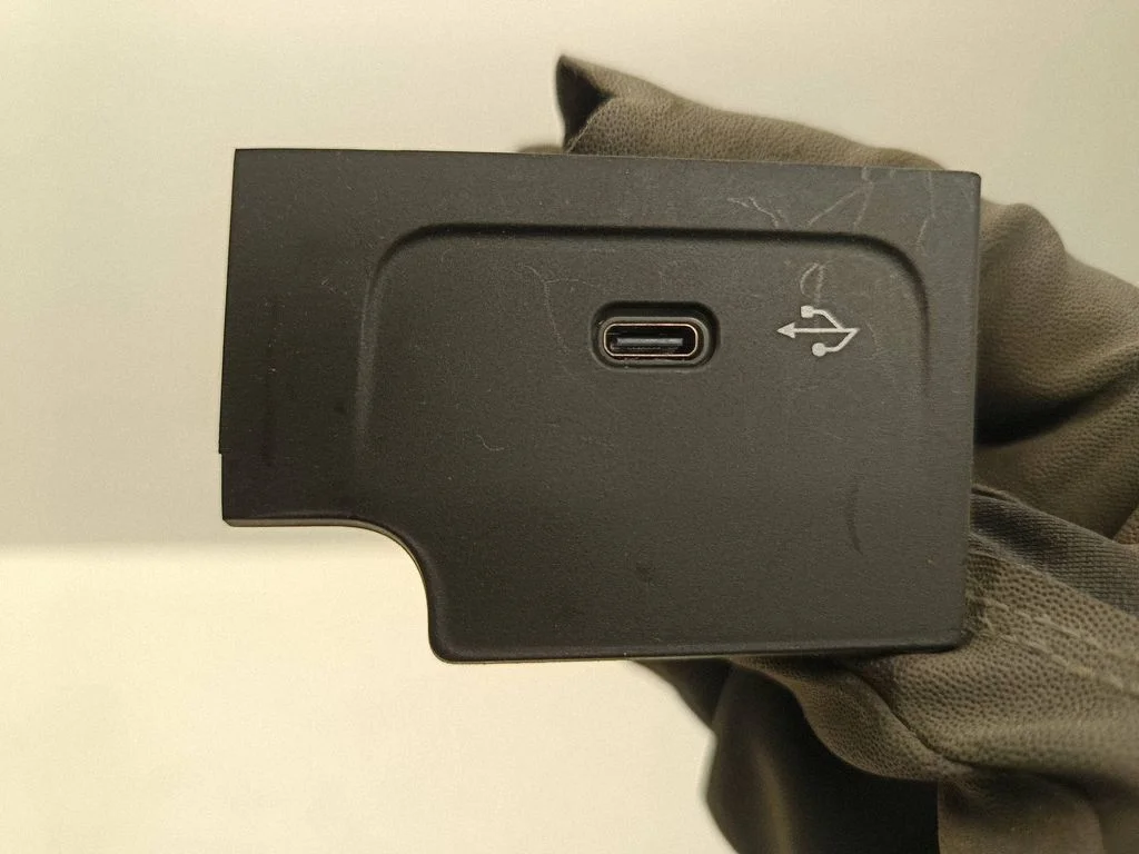 USB ligzda A206809102
