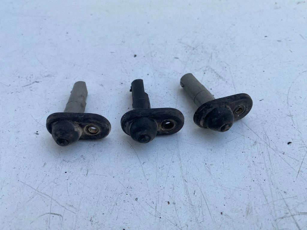 Kupee esiukse avamise/ sulgemise andur – Opel Astra F (1992-1998)