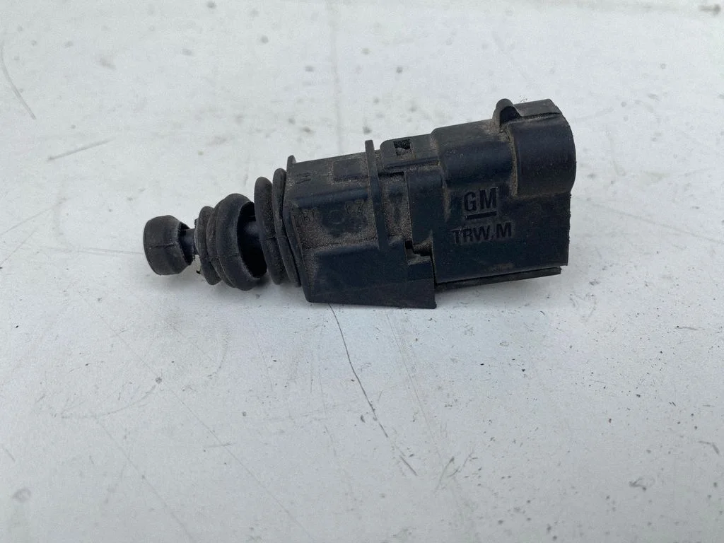 Bonnet alarm switch sensor – Saab 9-5 (1998-2005)