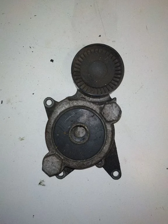 Jaotusrihma pingutaja – Toyota Corolla Verso E121 (2004-2007)