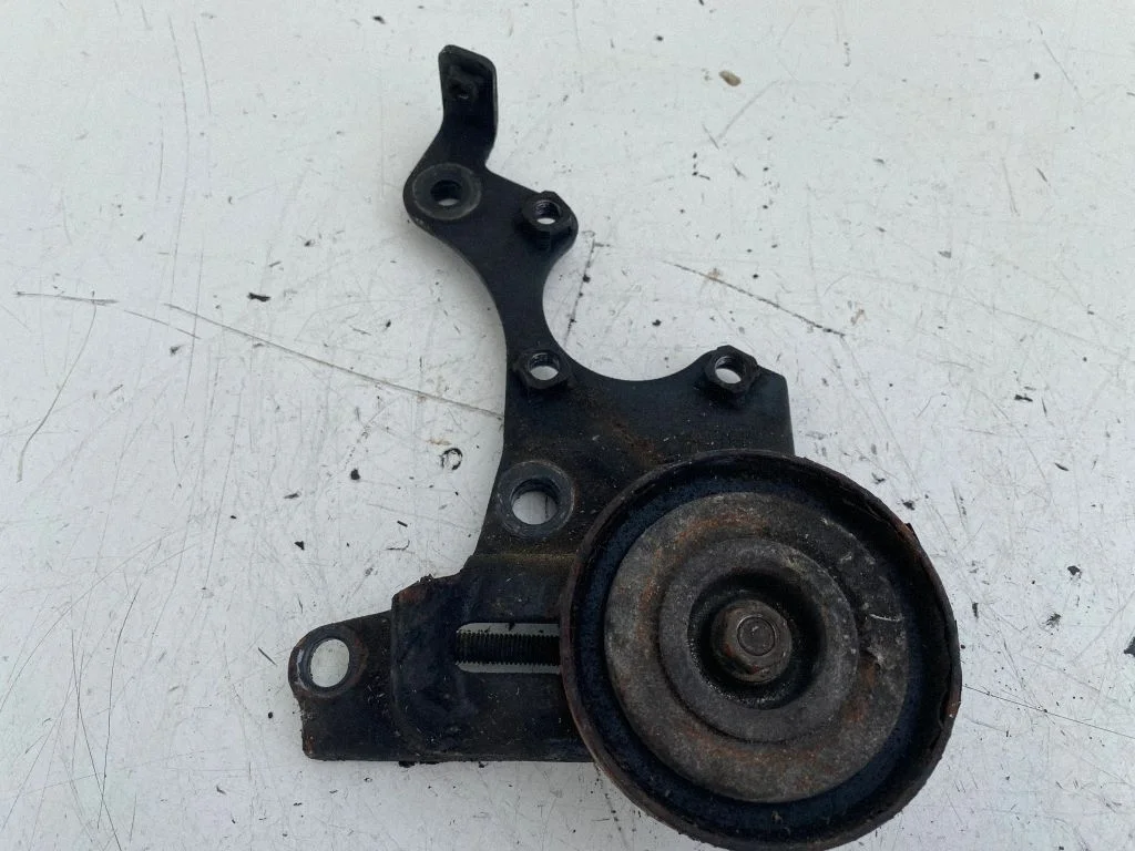 Napinacz paska wspomagania – Toyota Corolla Verso E121 (2001-2004)