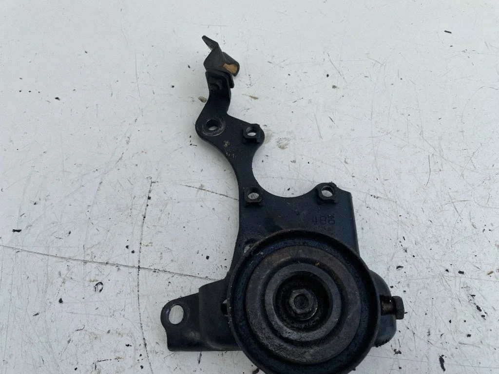 Napinacz paska wspomagania – Toyota Corolla Verso E121 (2001-2004)
