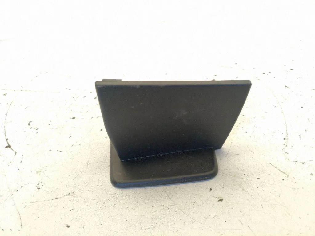 Rear seat rail trim cover – Audi Q7 4M (2015-)