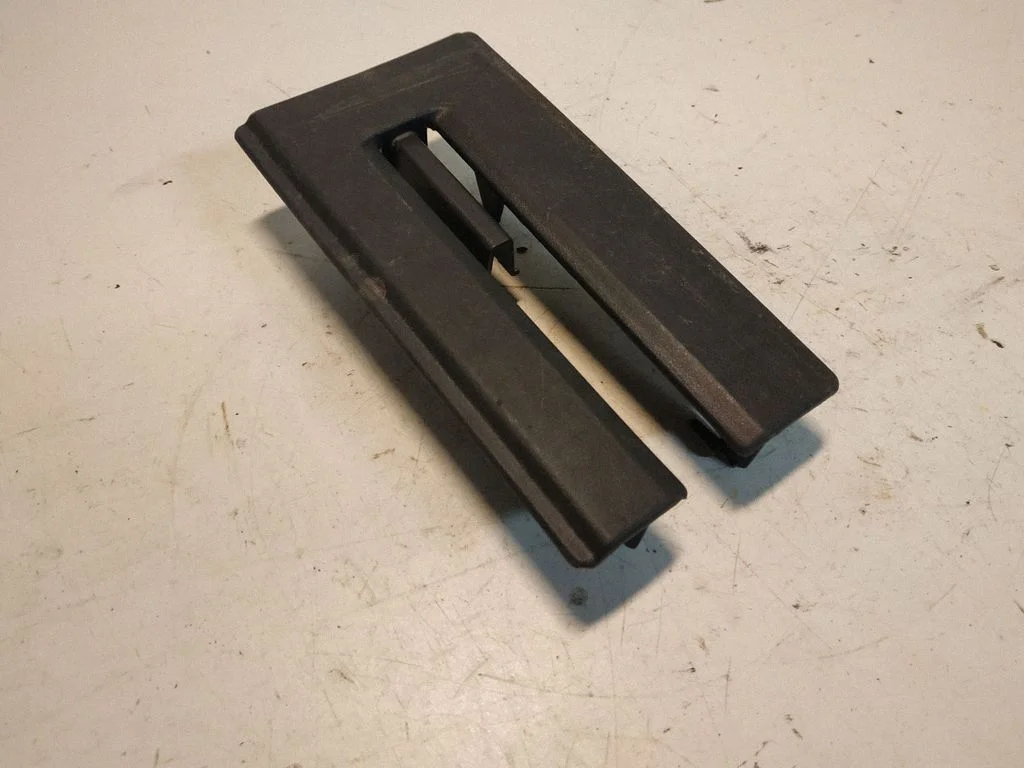 Rear seat rail trim cover 721570F020