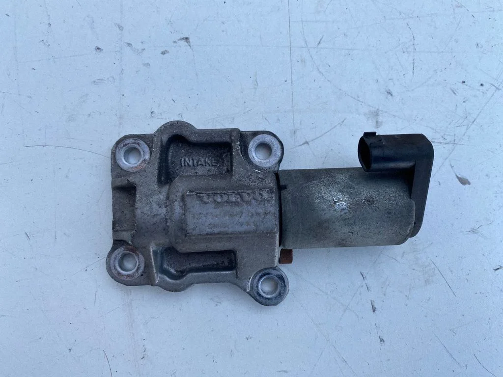 Camshaft vanos timing valve 030602