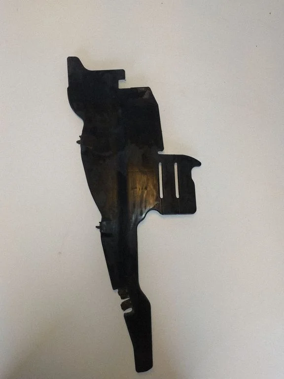 Kupee esiukse tuulekaitse – Toyota RAV 4 (XA30) (2006-2016)