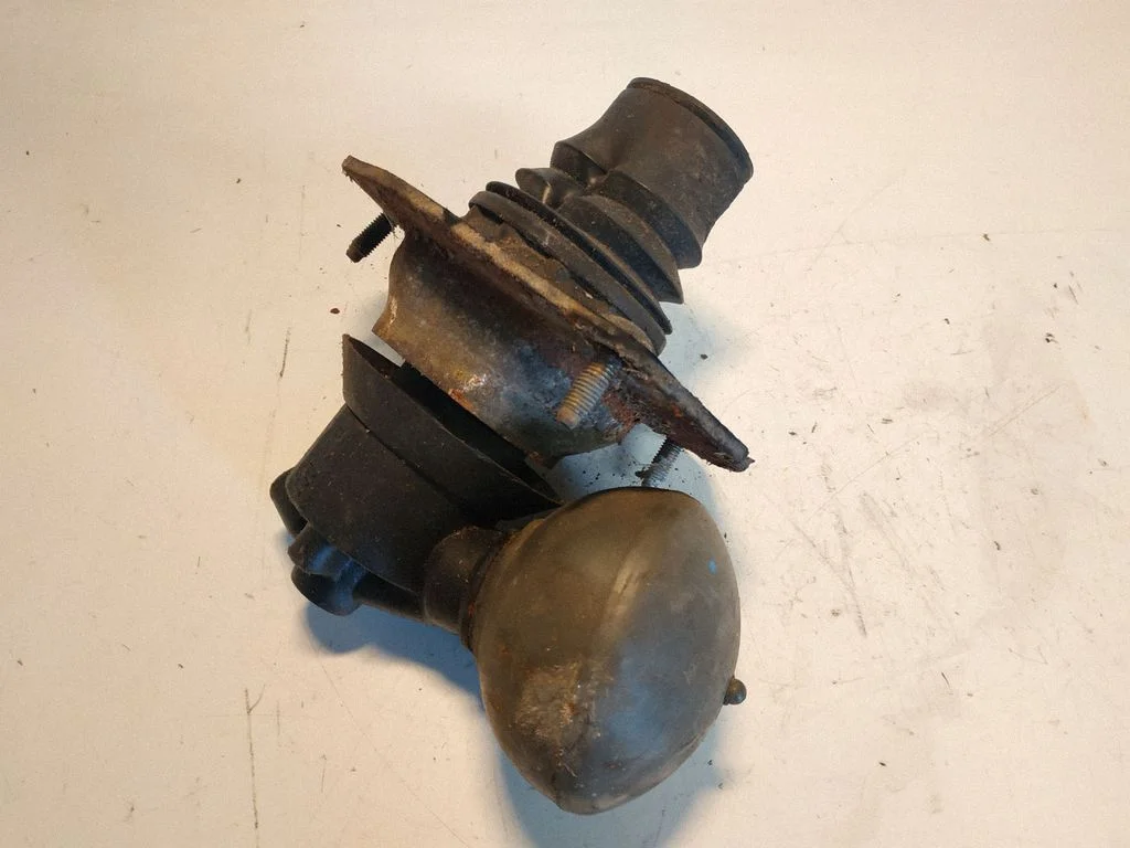 Air suspension front shock absorber