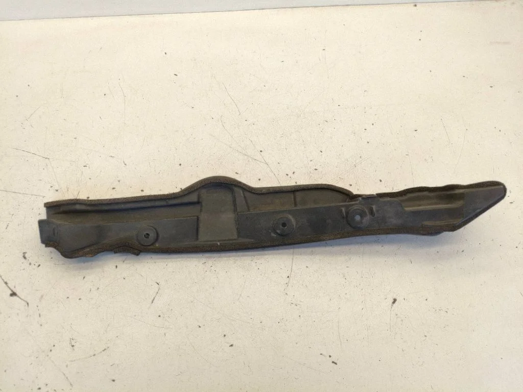Spārna nobeiguma apdare – Toyota Prius (XW30) (2009-2015)