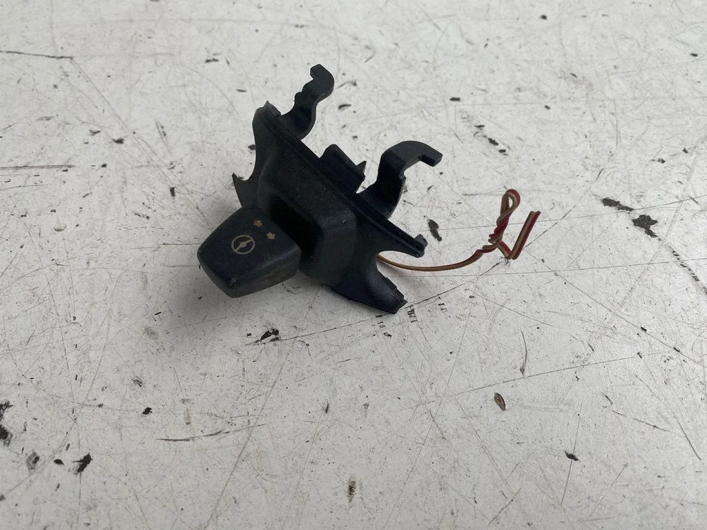 Steering wheel adjustment switch – BMW X5 E70 (2006-2013)