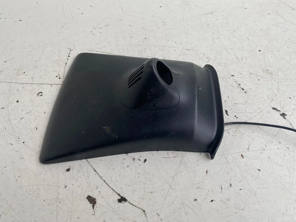 Windshield/windscreen camera 109838300G
