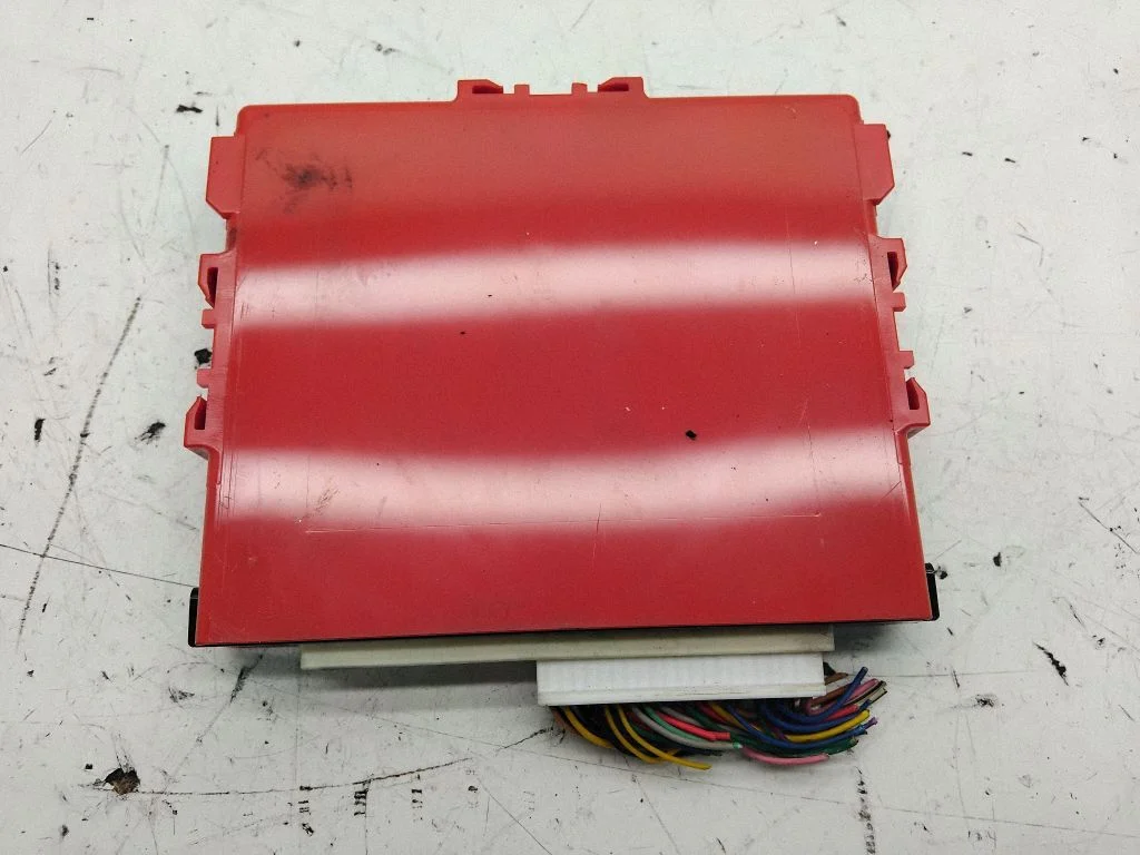 Võtmeta süsteemi KESSY (keyless) juhtplokk/moodul – Toyota Prius (XW30) (2009-2015)