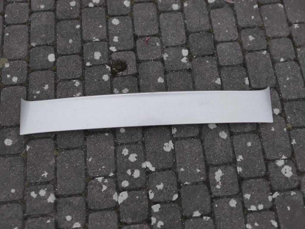 Aizmugurējā vāka spoilers 2037900188