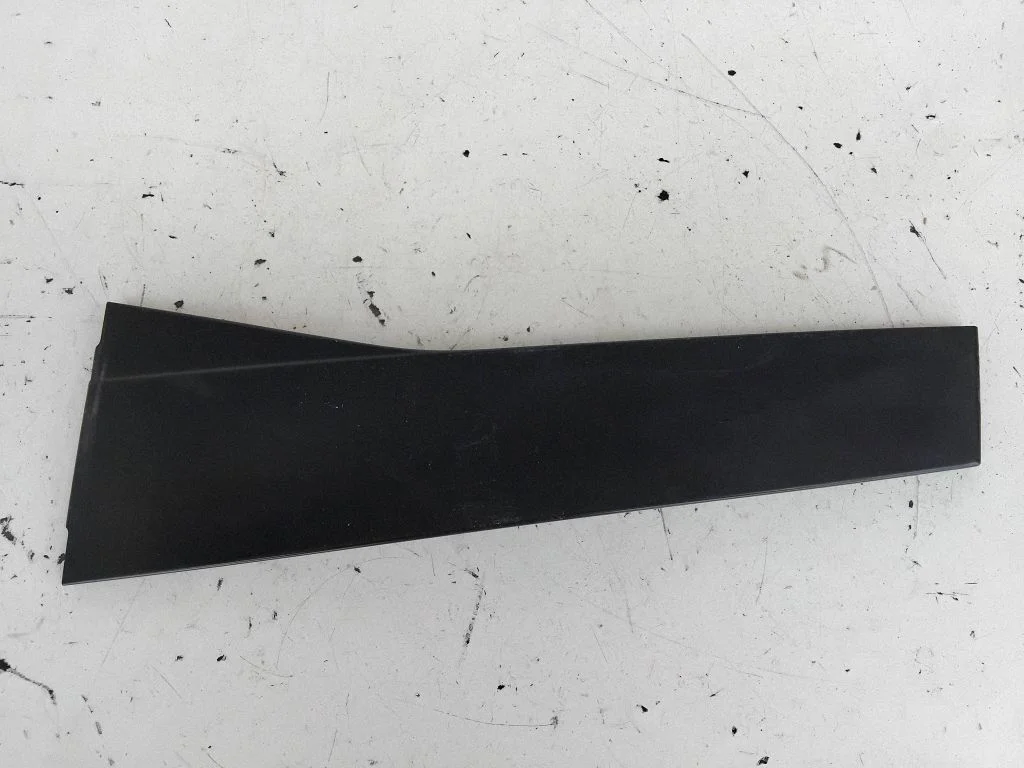 Rear door glass trim molding 3C9839903