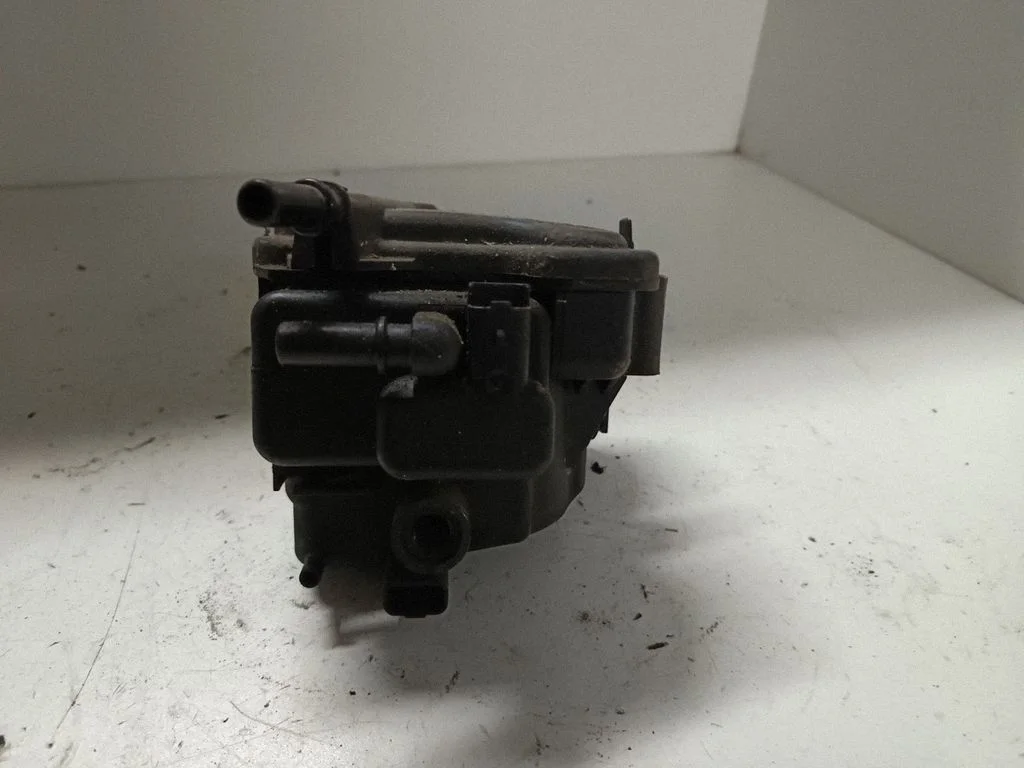 Fuel filter housing – Volvo V50 (2004-2007)